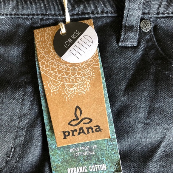 Jeans - Picture 1 of 3